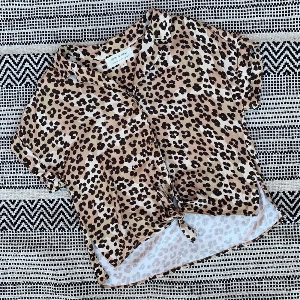 cloth & stone Leopard Print Button Down Front Tie Shirt size S